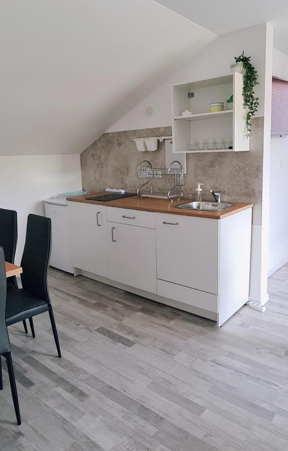 Apartman Castle Tusilovic Экстерьер фото